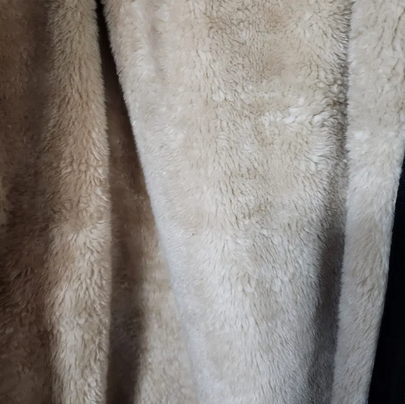 Men's Black Jacket with Cream Lining - Picture 5 of 8